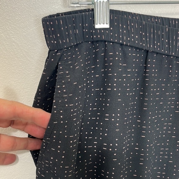 Eileen Fisher Pull On Pant Women's S Gray Small Pink Elongated Dots Tapered Leg - Picture 5 of 12